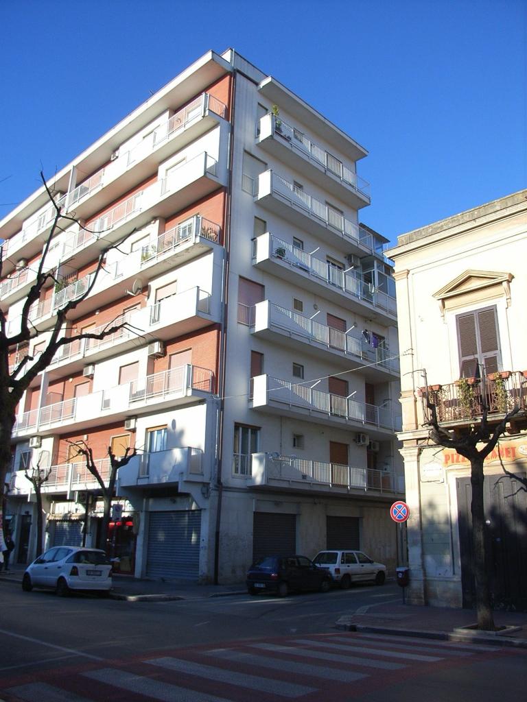 Before image alt